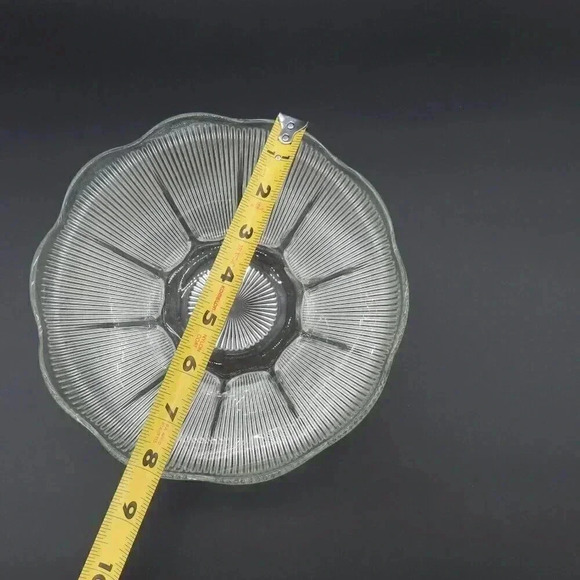 Vintage 1940's ribbed depression glass fruit bowl, RARE ribbed fluted glass 8" b - Picture 2 of 5